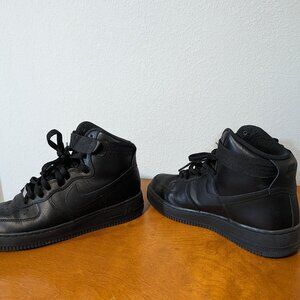 Men's Air Force Ones Hi 07 size 9.5
